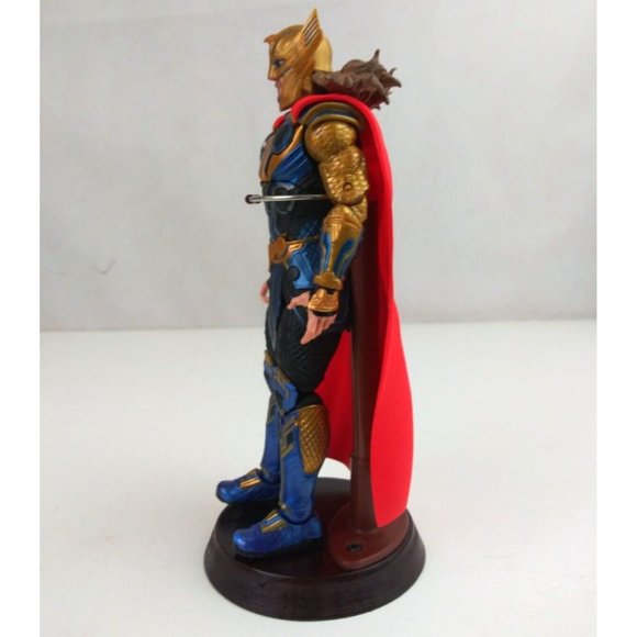 Hasbro Marvel Legends Series Love and Thunder Thor 7.25" Action Figure - Picture 4 of 6